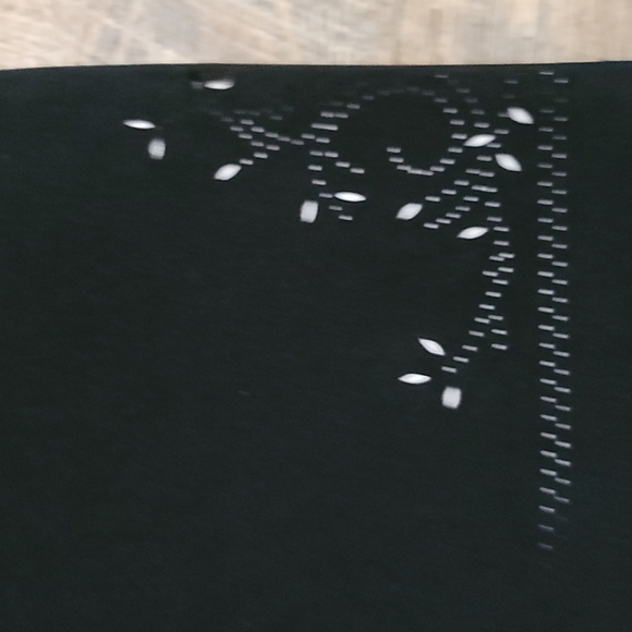 Gently Loved women's dress style pant with beautiful artwork cut out by Talbot - Picture 15 of 15